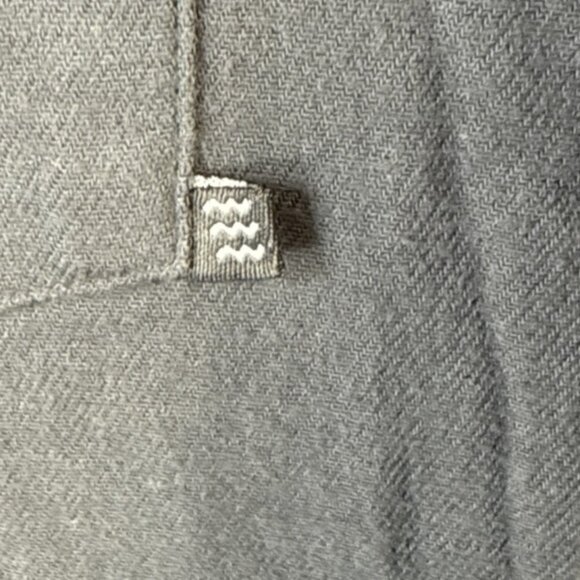 Free Fly Comfort On Adventure Out Button Down Shirt Mens‎ Size M Casual Business - Picture 2 of 10